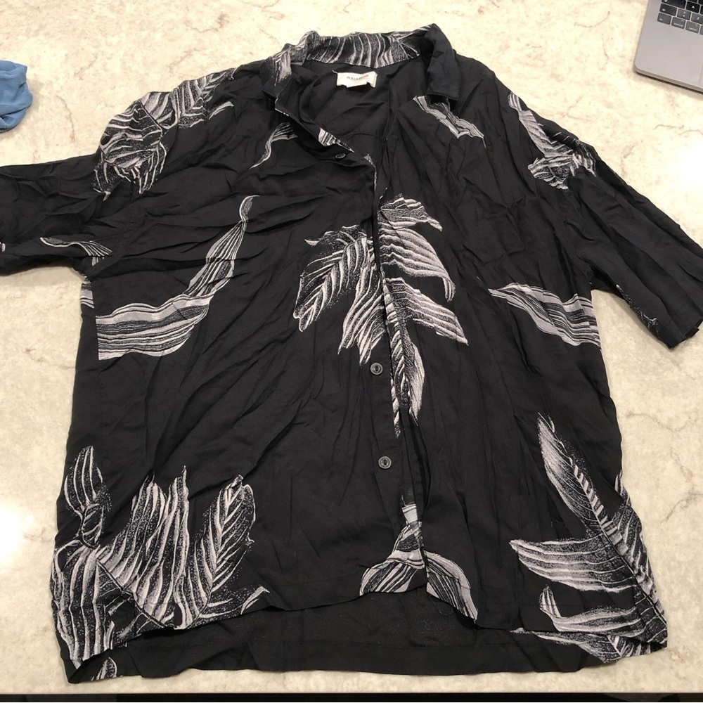 Black and white palm tree shirt